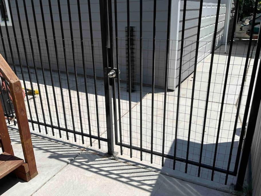 Charming Casita All Too Yourself Near Midtown Apartment Сакраменто Екстериор снимка