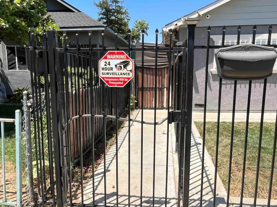 Charming Casita All Too Yourself Near Midtown Apartment Сакраменто Екстериор снимка